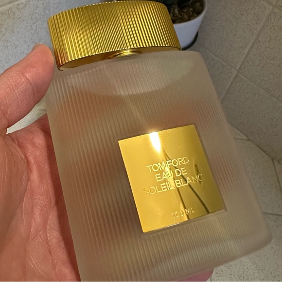 Tom Ford Eau de Soleil Blanc SIGNATURE COLLECTION - Picture 5 of 7